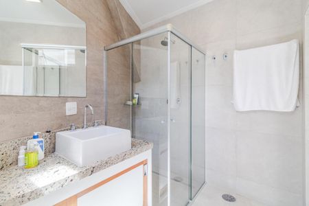 Apartamento à venda com 288m², 4 quartos e 4 vagasBanheiro da Suíte 2