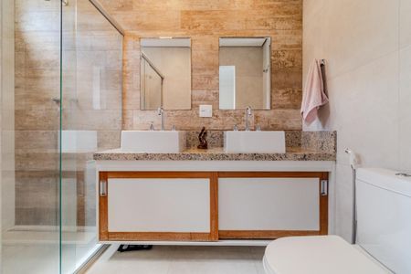 Apartamento à venda com 288m², 4 quartos e 4 vagasBanheiro da Suíte 4