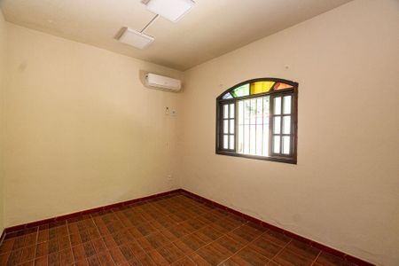 Casa à venda com 2 quartos, 84m² em Maralegre, Niterói