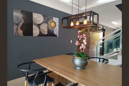 Casa à venda com 4 quartos, 240m² em Serra Grande, Niterói