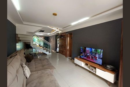 Casa à venda com 4 quartos, 240m² em Serra Grande, Niterói