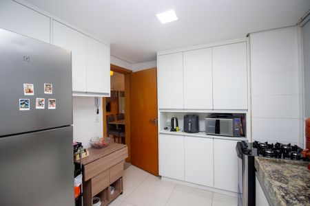 Apartamento para alugar com 72m², 3 quartos e 1 vagaCozinha e Área de Serviço