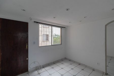 Sala de apartamento para alugar com 2 quartos, 50m² em Conjunto Residencial José Bonifácio, São Paulo
