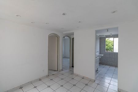 Sala de apartamento para alugar com 2 quartos, 50m² em Conjunto Residencial José Bonifácio, São Paulo