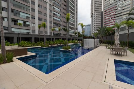 Apartamento à venda com 90m², 3 quartos e 2 vagasPiscina