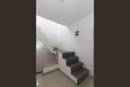 Casa para alugar com 450m², 3 quartos e 2 vagas Casa para alugar com 450m², 3 quartos e 2 vagasHall da Escada