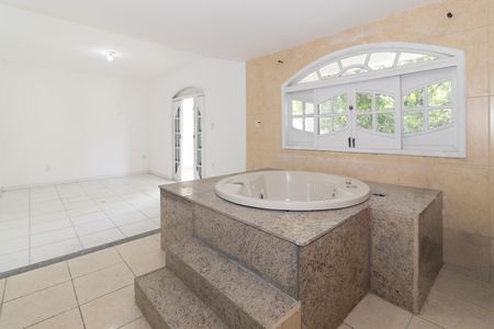 Casa para alugar com 450m², 3 quartos e 2 vagas Casa para alugar com 450m², 3 quartos e 2 vagasBanheiro da Suíte 1