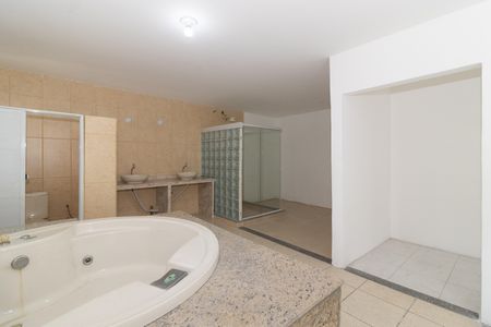 Casa para alugar com 450m², 3 quartos e 2 vagas Casa para alugar com 450m², 3 quartos e 2 vagasBanheiro da Suíte 1