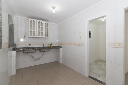 Casa para alugar com 450m², 3 quartos e 2 vagas Casa para alugar com 450m², 3 quartos e 2 vagasCozinha