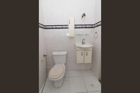 Casa para alugar com 450m², 3 quartos e 2 vagas Casa para alugar com 450m², 3 quartos e 2 vagasBanheiro da Suíte 2