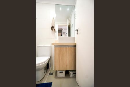 Apartamento à venda com 75m², 3 quartos e 2 vagasBanheiro da suíte 