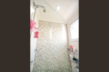 Apartamento à venda com 75m², 3 quartos e 2 vagasChuveiro