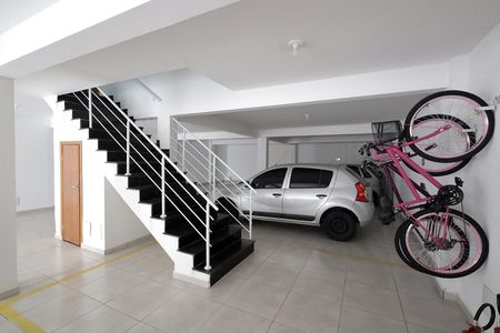 Apartamento para alugar com 62m², 2 quartos e 1 vagaEscadas