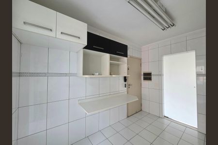 Apartamento para alugar com 103m², 3 quartos e 1 vaga Apartamento para alugar com 103m², 3 quartos e 1 vagaCozinha