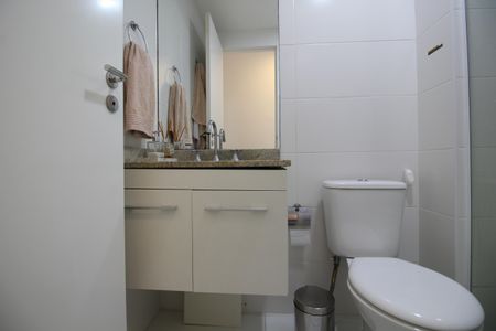 Apartamento à venda com 69m², 2 quartos e 1 vagaBanheiro Social