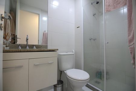 Apartamento à venda com 69m², 2 quartos e 1 vagaBanheiro Social