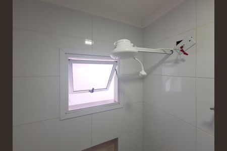 Banheiro de apartamento para alugar com 1 quarto, 42m² em Parada Inglesa, São Paulo