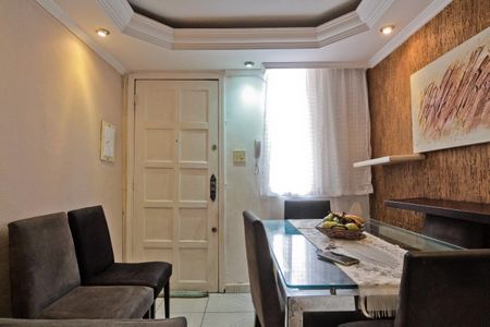 Apartamento para alugar com 55m², 3 quartos e sem vaga