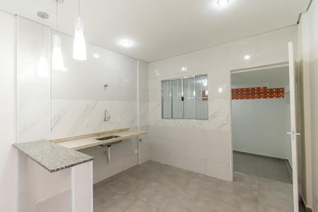 Cozinha de casa para alugar com 1 quarto, 44m² em Vila Ema, São Paulo