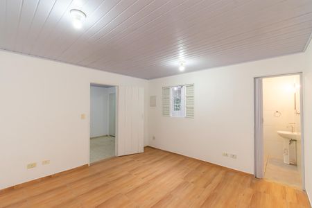 Casa para alugar com 70m², 1 quarto e 1 vaga Casa para alugar com 70m², 1 quarto e 1 vagaSuíte