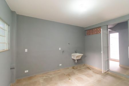 Área de Serviço de casa para alugar com 1 quarto, 70m² em Vila Ema, São Paulo