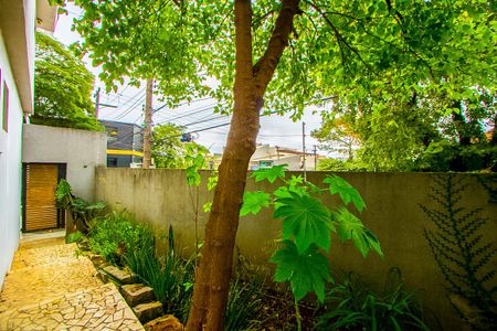 Casa para alugar com 208m², 3 quartos e 2 vagasCorredor externo