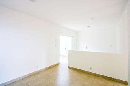 Casa para alugar com 208m², 3 quartos e 2 vagasSala