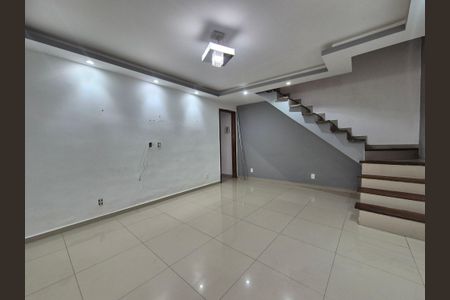Casa para alugar com 3 quartos, 150m² em Vargem Pequena, Rio de Janeiro