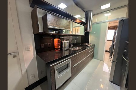 Apartamento à venda com 118m², 3 quartos e 2 vagasCozinha