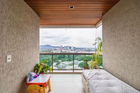 Sala de apartamento à venda com 2 quartos, 118m² em Alphaville Industrial, Barueri