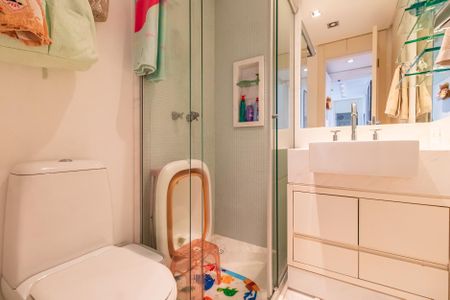 Apartamento à venda com 118m², 2 quartos e 2 vagasBanheiro da Suíte 1