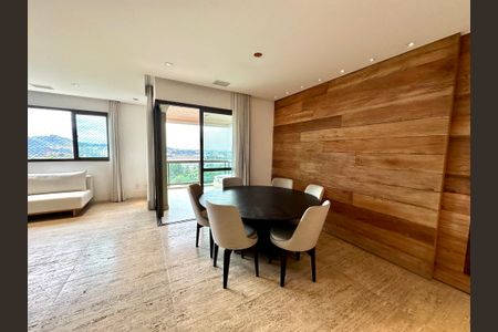 Apartamento à venda com 118m², 3 quartos e 2 vagasSala