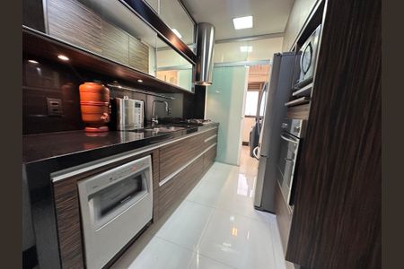 Apartamento à venda com 118m², 3 quartos e 2 vagasCozinha