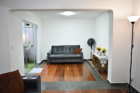 Sala de casa à venda com 3 quartos, 250m² em Planalto Paulista, São Paulo