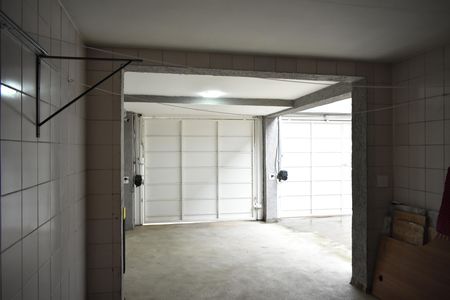 Garagem de casa à venda com 3 quartos, 250m² em Planalto Paulista, São Paulo