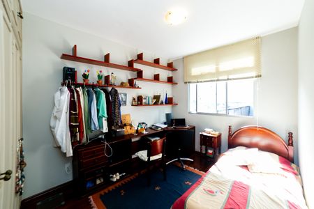 Apartamento à venda com 280m², 3 quartos e 2 vagas Apartamento à venda com 280m², 3 quartos e 2 vagasQuarto 1