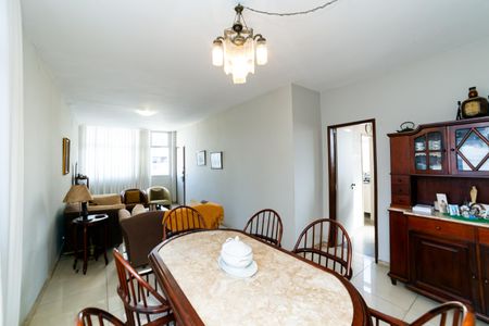 Apartamento à venda com 280m², 3 quartos e 2 vagas Apartamento à venda com 280m², 3 quartos e 2 vagasCopa