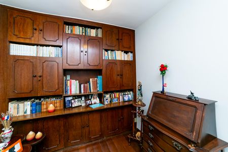 Apartamento à venda com 280m², 3 quartos e 2 vagas Apartamento à venda com 280m², 3 quartos e 2 vagasQuarto 2