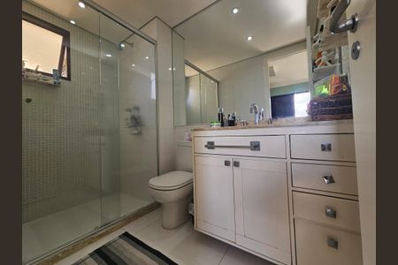 Apartamento à venda com 87m², 4 quartos e 2 vagasBanheiro da Suíte