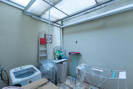 Casa de condomínio à venda com 101m², 2 quartos e 2 vagas Casa de condomínio à venda com 101m², 2 quartos e 2 vagasÁrea de Serviço