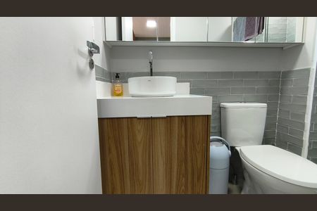 Banheiro de kitnet/studio para alugar com 1 quarto, 28m² em Vila Mariana, São Paulo