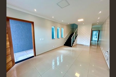 Sala de casa para alugar com 3 quartos, 178m² em Cruzeiro, Guarulhos
