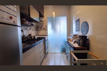 Apartamento à venda com 68m², 3 quartos e 2 vagasCozinha 