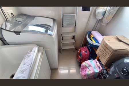 Apartamento à venda com 68m², 3 quartos e 2 vagasÁrea de Serviço 