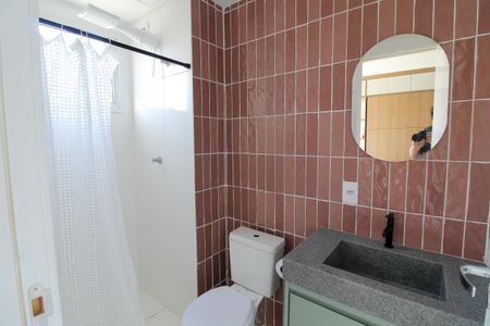 Banheiro de apartamento para alugar com 1 quarto, 27m² em Vila Butantã, São Paulo