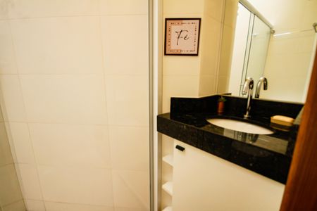 Casa de condomínio para alugar com 64m², 2 quartos e 1 vagaBanheiro