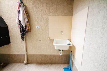 Casa de condomínio para alugar com 64m², 2 quartos e 1 vagaÁrea de Serviço