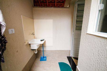 Casa de condomínio para alugar com 64m², 2 quartos e 1 vagaÁrea de Serviço