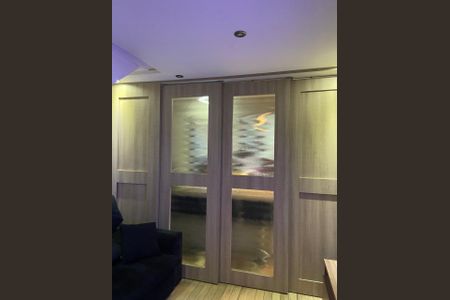 Sala de casa de condomínio à venda com 2 quartos, 75m² em Vila Jacuí, São Paulo