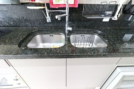 Apartamento à venda com 95m², 3 quartos e 2 vagasCozinha e Área de Serviço